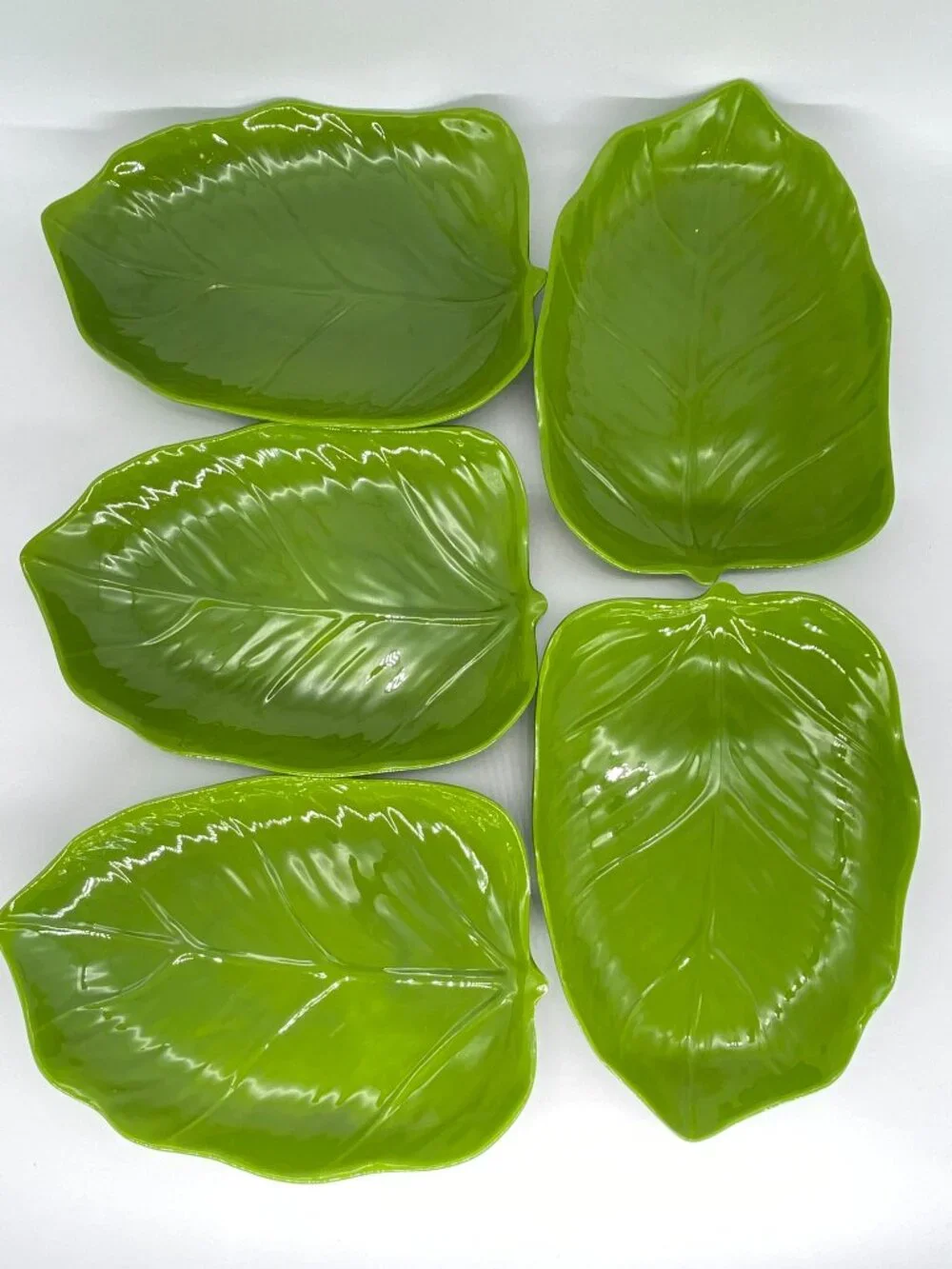 RARE Pier 1 Plates Palm Leaf Set Tropical Collection Melamine Green 9x6